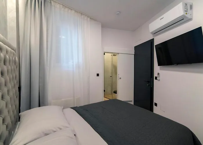 Liberty Rooms, 3Rd Floor, No Elevator