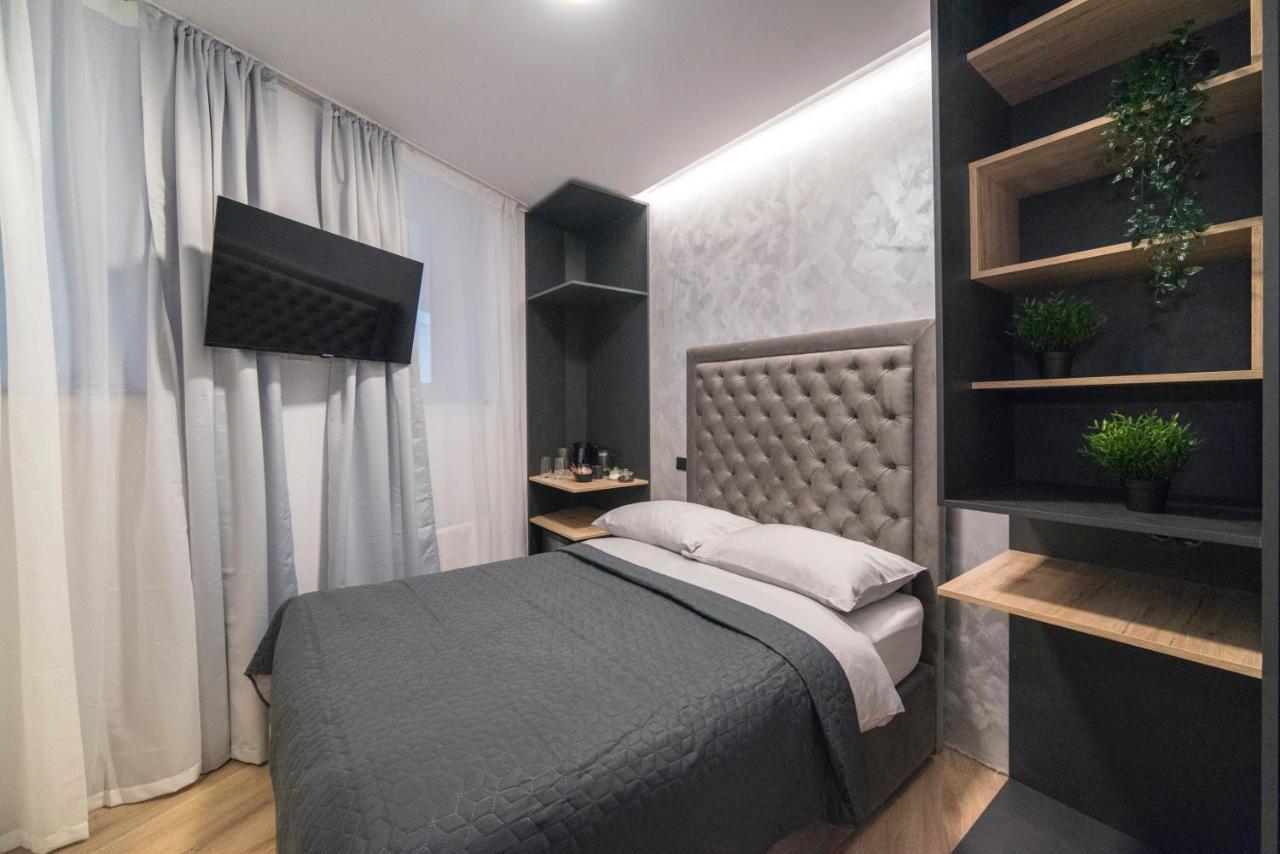 Apartment Liberty Rooms, 3rd Floor, No Elevator *