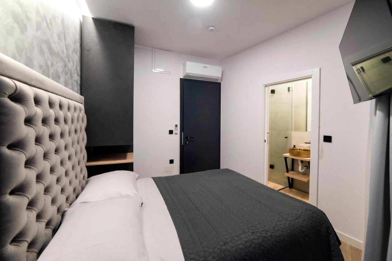 Liberty Rooms, 3rd Floor, No Elevator